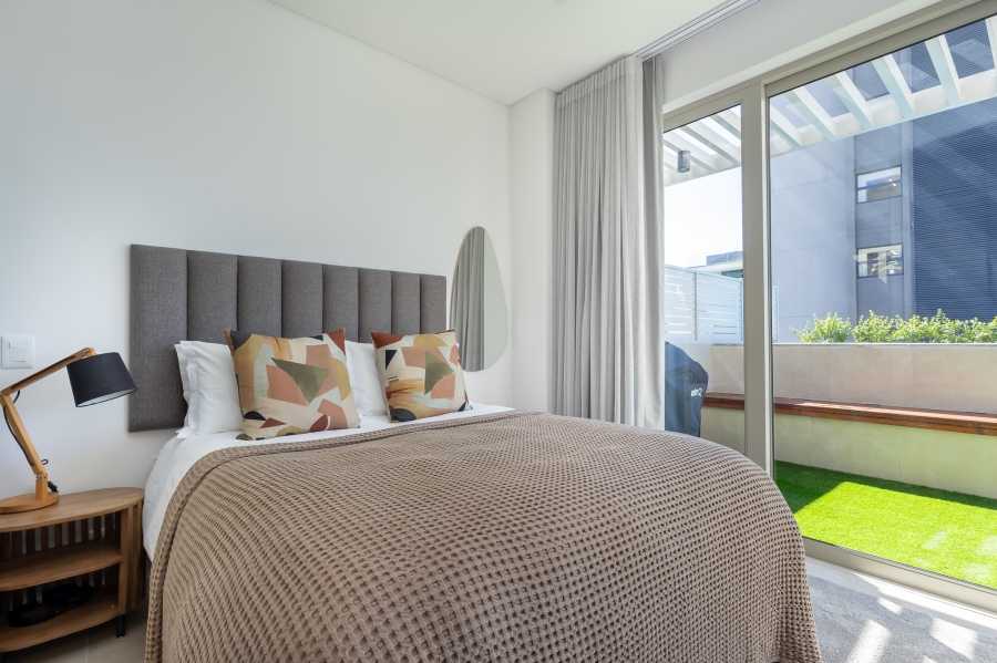To Let 3 Bedroom Property for Rent in Green Point Western Cape